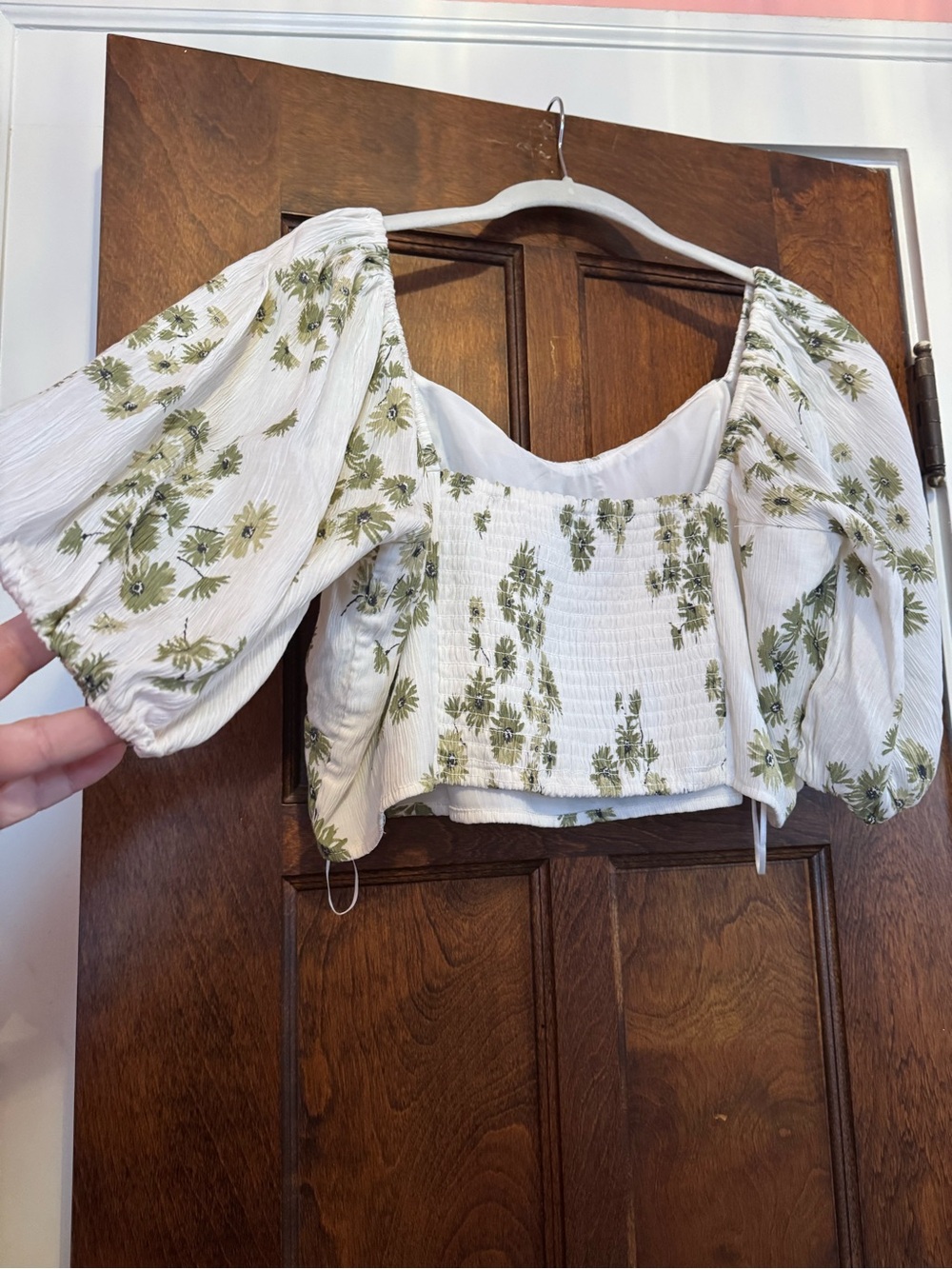 Abercrombie & Fitch White Off-Shoulder Floral Peasant Blouse